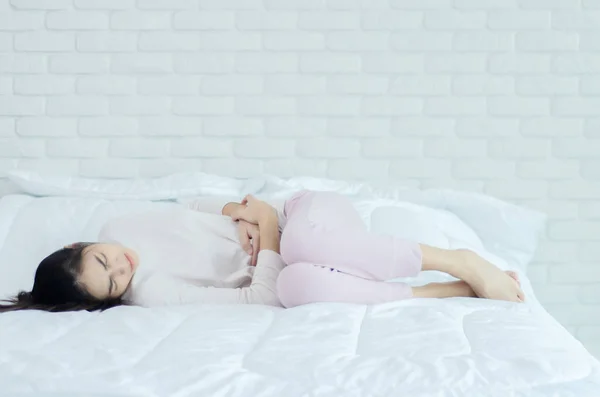 Asiatische Mädchen Hat Bauchschmerzen Wenn Ist Menstruation Catch Seinen Magen — Stockfoto