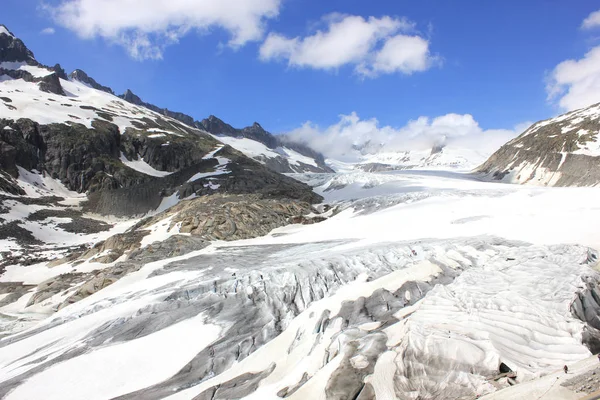 Rhône gletsjer in de Zwitserse Alpen in de zomer — Stockfoto