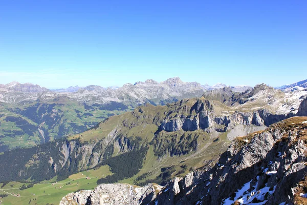 Swiss alps panorama on a sunny summer day — Stock Photo, Image