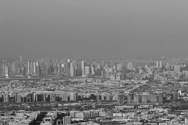 Vista deslumbrante sobre a cidade de Dubai - preto e branco — Fotografia de Stock