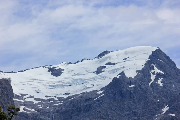 Glaciar visto desde el sonido de Milford — Foto de Stock