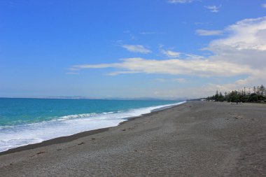 Napier 'de sahil, sörf ve Pasifik Okyanusu