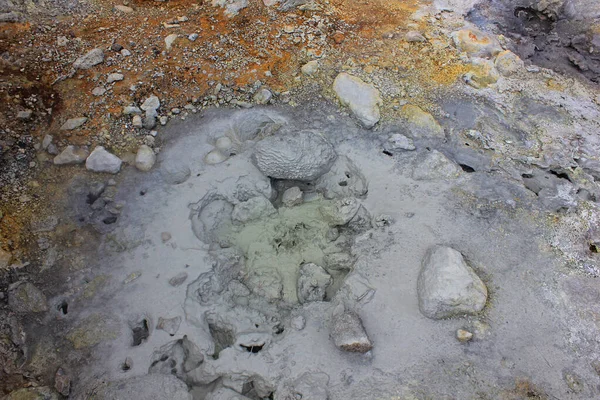 Piscina di fango nella zona geotermica di seltun — Foto Stock