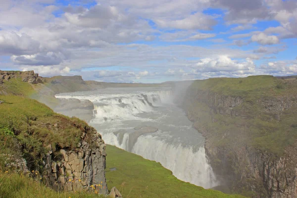Потрясающий водопад Галфосс в Исландии — стоковое фото
