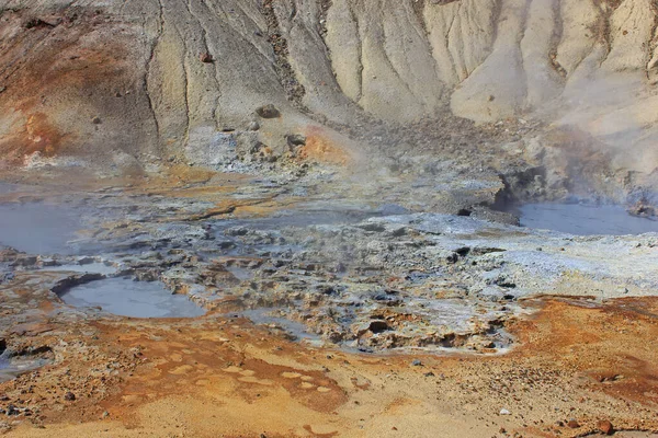 雷克雅未斯半岛上五彩斑斓的熔岩 — 图库照片