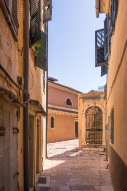 Sokak eski kasaba Corfu Island, Yunanistan 