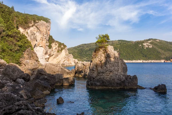 Prachtige Rotsachtige Landschap Palaiokastritsa Bay Corfu Griekenland — Stockfoto