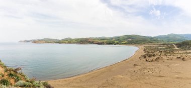 Kum tepeleri ile Lemnos adasında deniz tarafından Amazing sahne, Yunanistan,