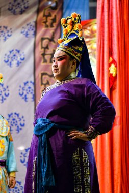 Tam makyaj ile Çin Opera aktör ve aktris