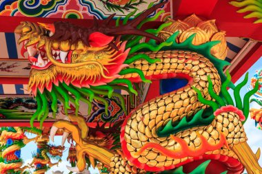 Dragon heykel sanat Mimarlık Budist sanat muhteşem tapınak Tayland.