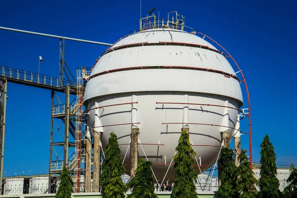 Spherical Tanks Containing Fuel Gas Oil Refineries — Stock Photo, Image
