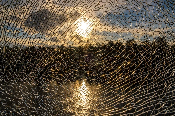 Landscape Setting Sun Its Reflection River Broken Glass Blurred Appearance — Stock Photo, Image