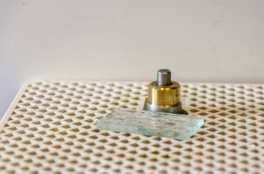 Vitray için Mini Taşınabilir Öğütücü Makinesi. Sanat cam çalışmaları için araçlar.