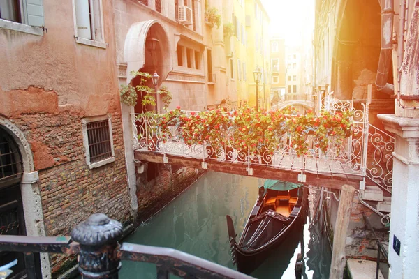 Gôndola Água Rua Veneza — Fotografia de Stock