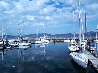 Teknelerden Vigo, Galiçya limanda. İspanya. Europe