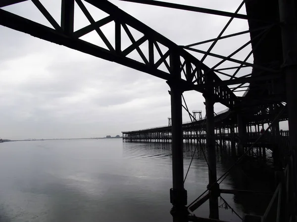 demir köprü Ro Tinto Huelva, Andalusia Odiel Nehri üzerinde yer almaktadır. İspanya. Europe