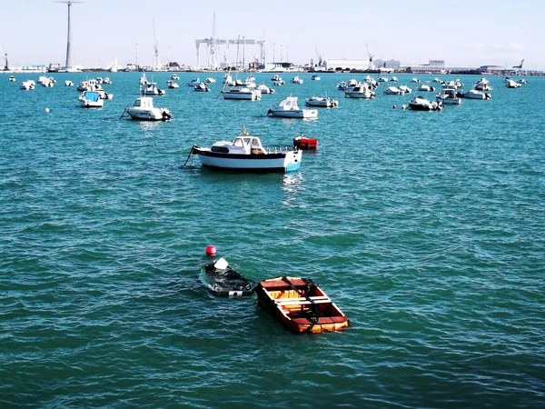 Fiskebåtar Cadiz Bay Huvudstaden Andalucia Spanien Europa — Stockfoto