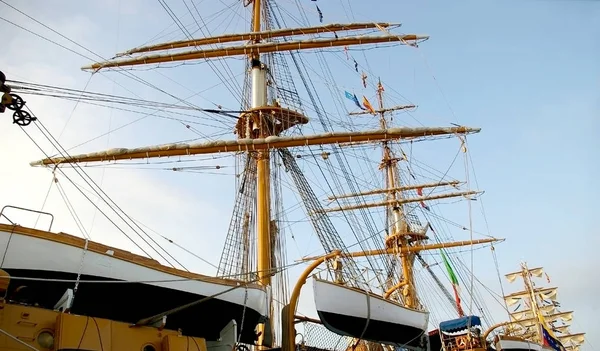 Segelschiffsmast Cadiz Andalusien Spanien Europa — Stockfoto