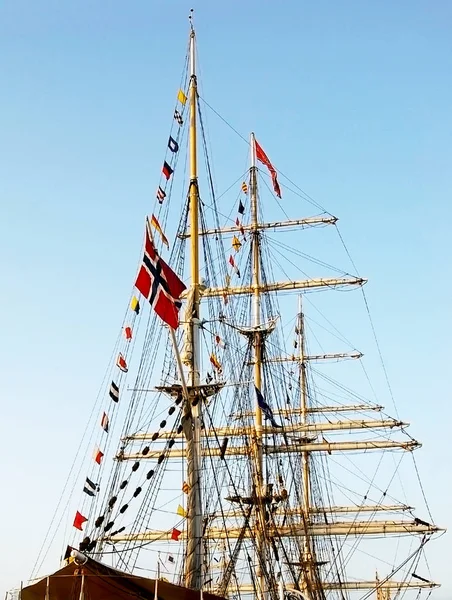 カディスのアンダルシア ヨット船マスト スペイン ヨーロッパ — ストック写真