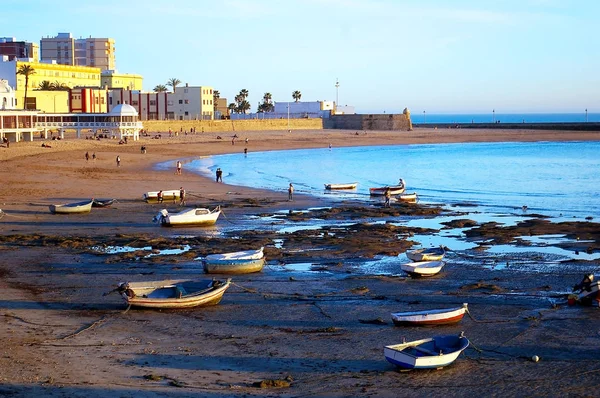 Рибальські Човни Пляж Caleta Затоці Столиці Кадіс Андалусия Іспанія Європа — стокове фото