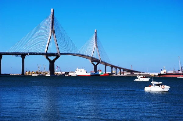 Anayasa Köprüsü, La Pepa, Cadiz, Endülüs Körfezi 'nde. İspanya