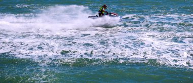 23 Eylül yarışlarında su bisikleti rakip, Cadiz başkenti, Endülüs Körfezi 'nde 2018. İspanya. Avrupa