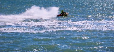 23 Eylül yarışlarında su bisikleti rakip, Cadiz başkenti, Endülüs Körfezi 'nde 2018. İspanya. Avrupa