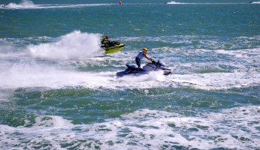 23 Eylül yarışlarında su bisikleti rakip, Cadiz başkenti, Endülüs Körfezi 'nde 2018. İspanya. Avrupa