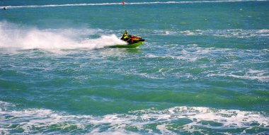 23 Eylül yarışlarında su bisikleti rakip, Cadiz başkenti, Endülüs Körfezi 'nde 2018. İspanya. Avrupa