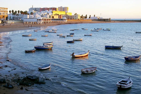 Рибальські Човни Пляж Caleta Затоці Столиці Кадіс Андалусия Іспанія Європа — стокове фото