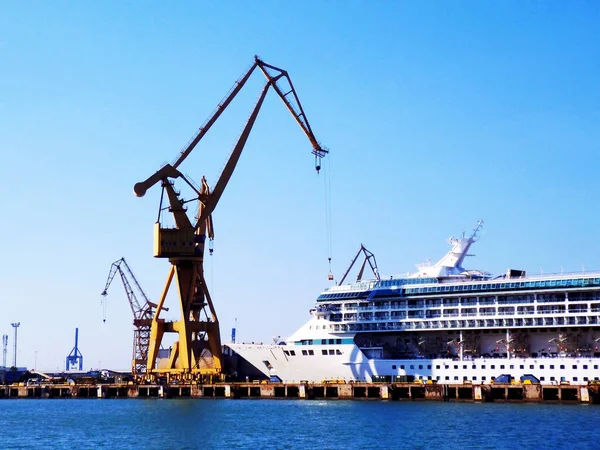 Grues Pour Réparer Les Bateaux Dans Baie Cadix Capitale Andalousie — Photo