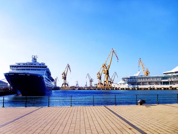 Cranes Repair Boats Bay Cadiz Capital Andalusia Spain Europe — Stock Photo, Image