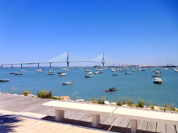 Fiskebåtar Solnedgången Vid Puente Constitucion Kallas Pepa Den Bay Cádiz — Stockfoto
