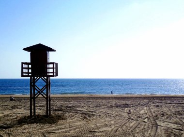 Cadiz başkentinin sahilindeki sahil koruma evi. Endülüs. İspanya. Avrupa.