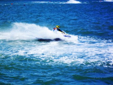 Cadiz 'in başkenti Endülüs' te yarışan jet ski yarışçıları. İspanya. Avrupa. 23 Eylül 2018 'den