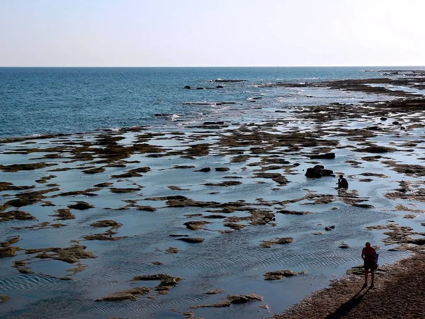 Pessoas Tomando Sol Pôr Sol Praia Caleta Baía Cádiz Andaluzia — Fotografia de Stock