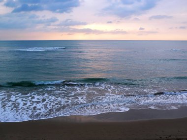 Endülüs, Cadiz kentinde sahilde gün batımında arka aydınlatma. İspanya