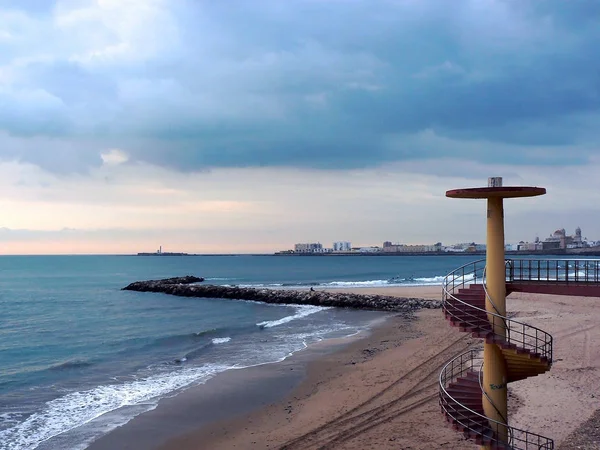 Retroiluminación Atardecer Playa Ciudad Cádiz Andalucía España — Foto de Stock