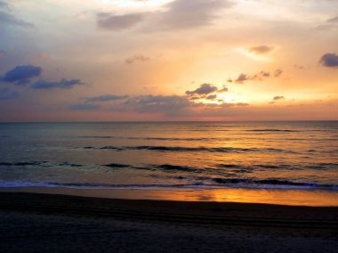 Endülüs, Cadiz kentinde sahilde gün batımında arka aydınlatma. İspanya