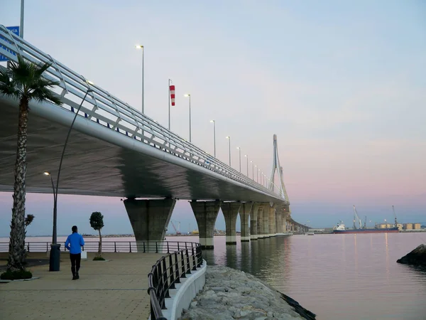 宪法的桥梁 被称为拉佩帕 在加的斯湾 安达卢西亚 西班牙 — 图库照片