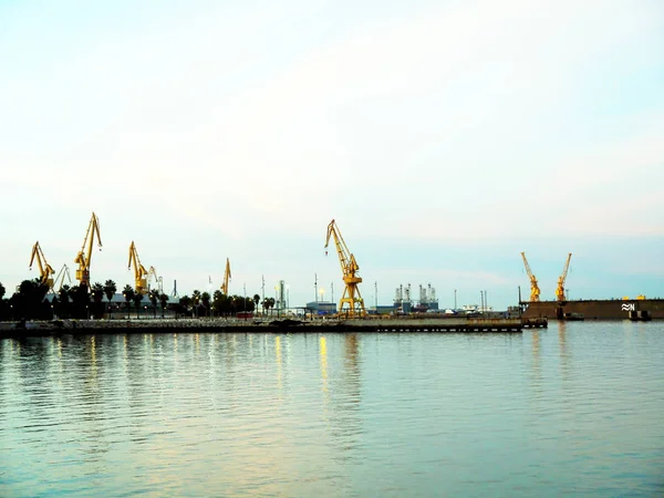 Cranes Fix Boats Bay Cadiz Capital Andalucia Spain — Stock Photo, Image