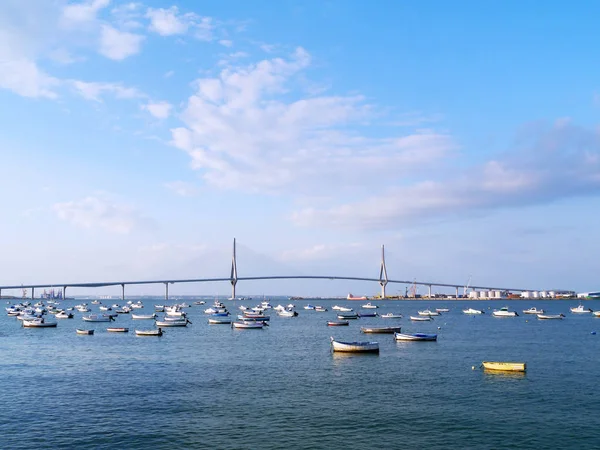 Fischerboote Bei Sonnenuntergang Der Puente Constitucion Genannt Pepa Der Bucht — Stockfoto