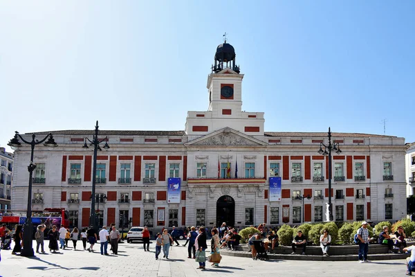 Valilik Saati Madrid Deki Puerta Del Sol Postanesinin Üstündeki Bir — Stok fotoğraf