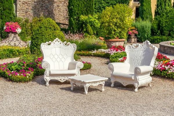 Horizontal Photo Summer Scene Garzoni Garden Tuscany Big White Plastic — Stock Photo, Image