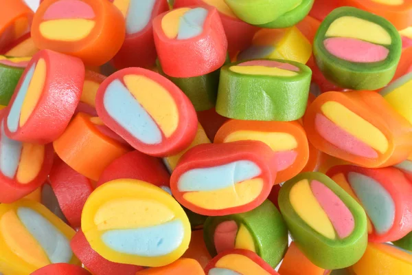 Caramelle colorate chiuso su sfondo alimentare — Foto Stock