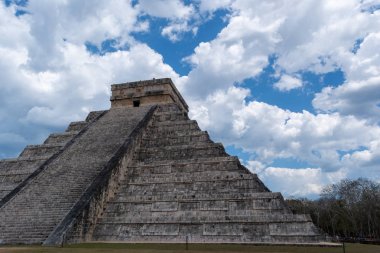 Kukulcan El Castillo Chichen Itza, Meksika için Maya piramit