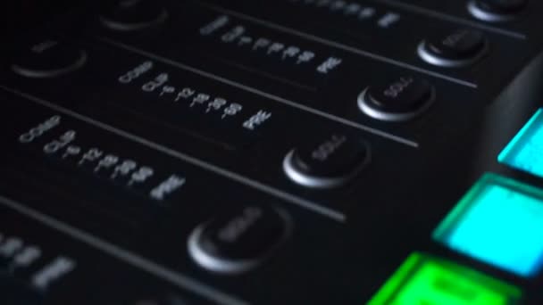 Switcher dźwięku produkcji audycji telewizyjnych — Wideo stockowe
