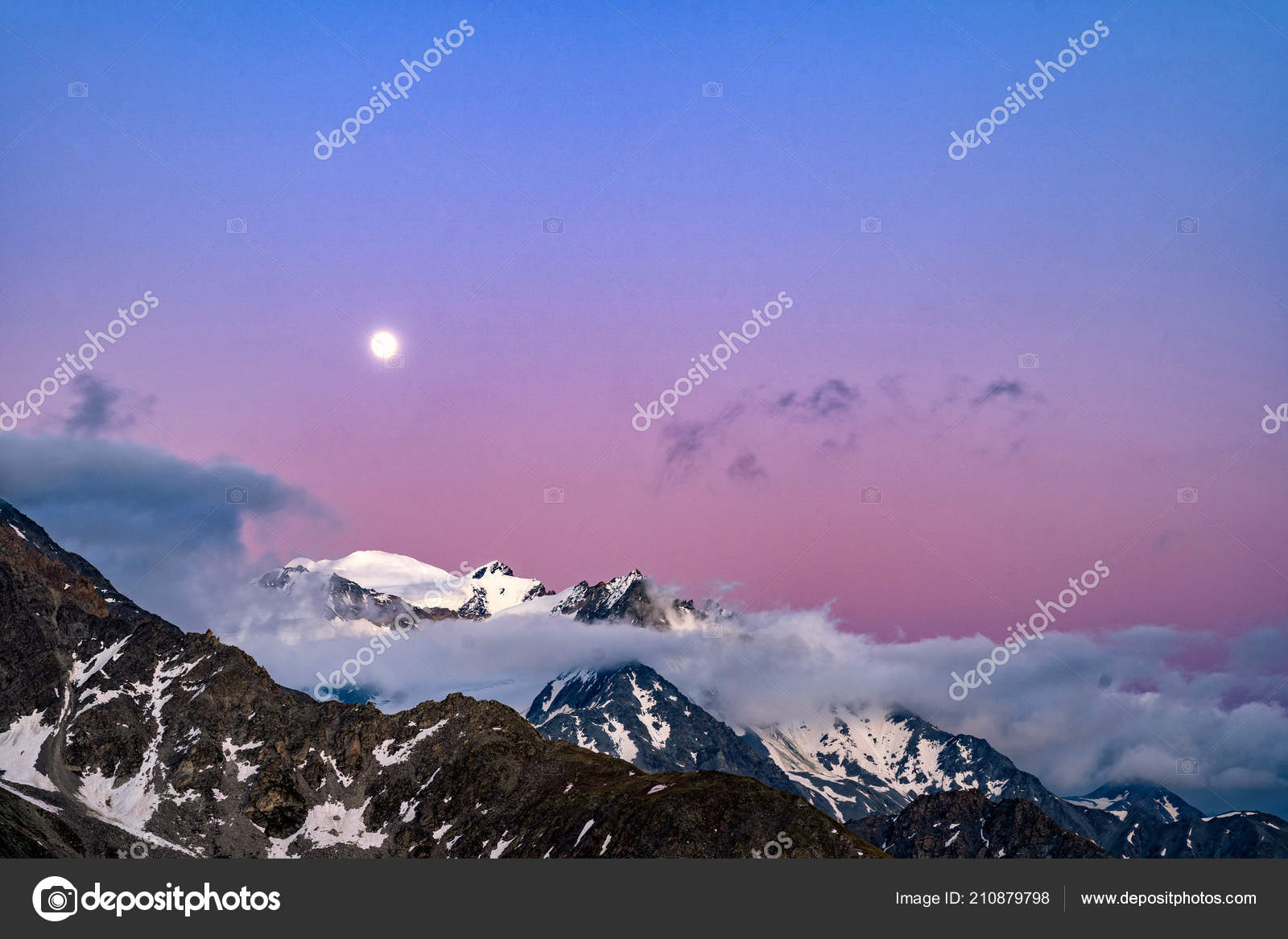 Vue Panoramique Des Belles Montagnes Des Alpes Suisses