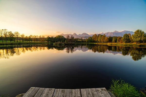 Peaceful Scene Beautiful Autumn Mountain Landscape Lake Colorful Trees High — Stock Photo, Image