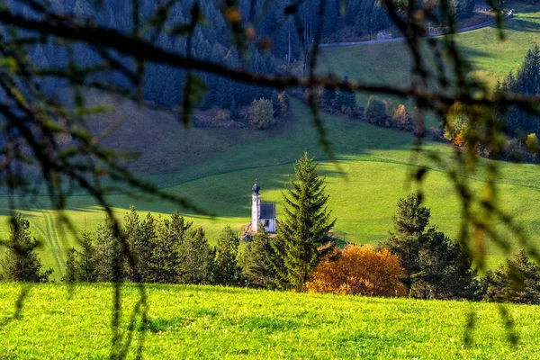 Wonderful Sunny Landscape Dolomite Alps Johann Church Santa Maddalena Val — Stock Photo, Image